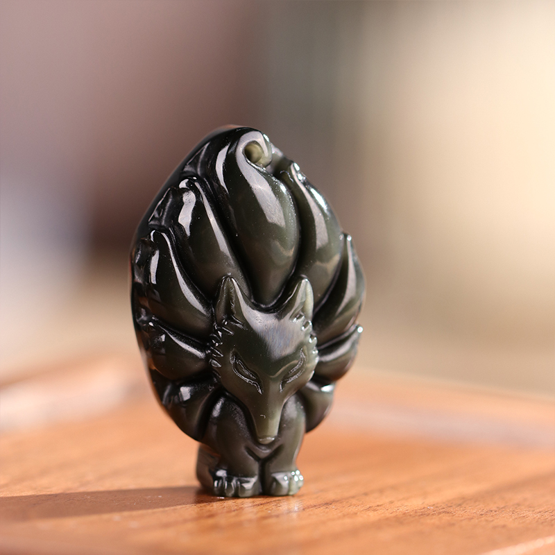 黑曜石：神秘护身符与能量之源
