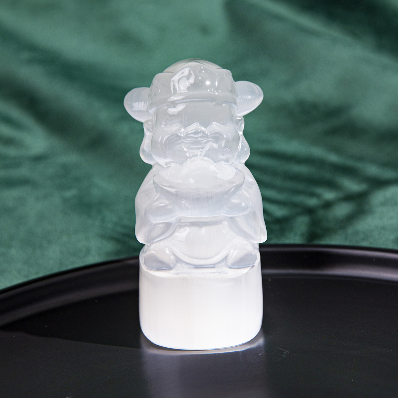 石膏石-Selenite：净化心灵与空间的能量宝石